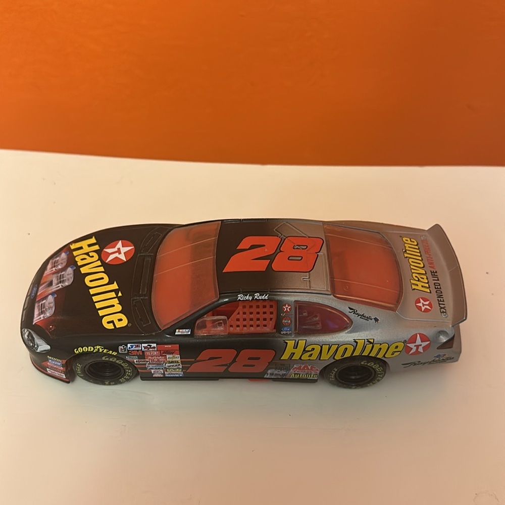 2001 Ford Taurus #28
Ricky Rudd - Picture 3 of 5
